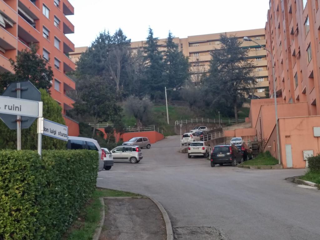 Accogliente E Ospitale B&B Perugia Bagian luar foto
